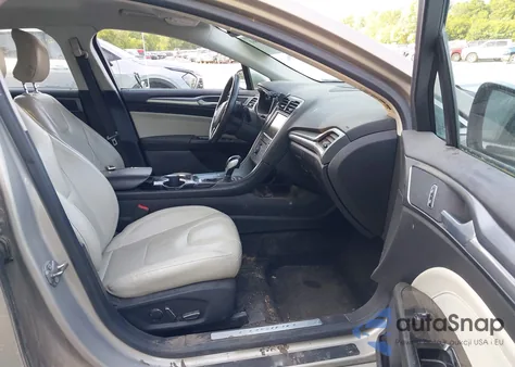 2015 Ford Fusion Titanium z USA, uszkodzony, nr VIN 3FA6P0D98FR213078